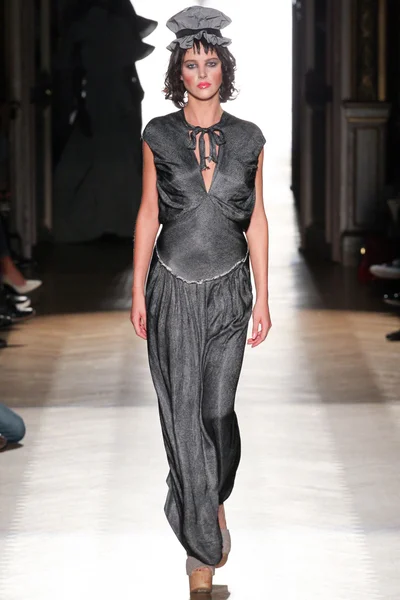 Look 2